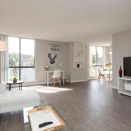Prime Location 1-Bedroom With Pool